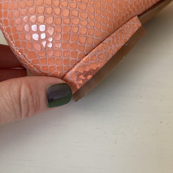 Vionic Peachy Pink Embossed Leather Lena Flats, Size 7 - Picture 7 of 16